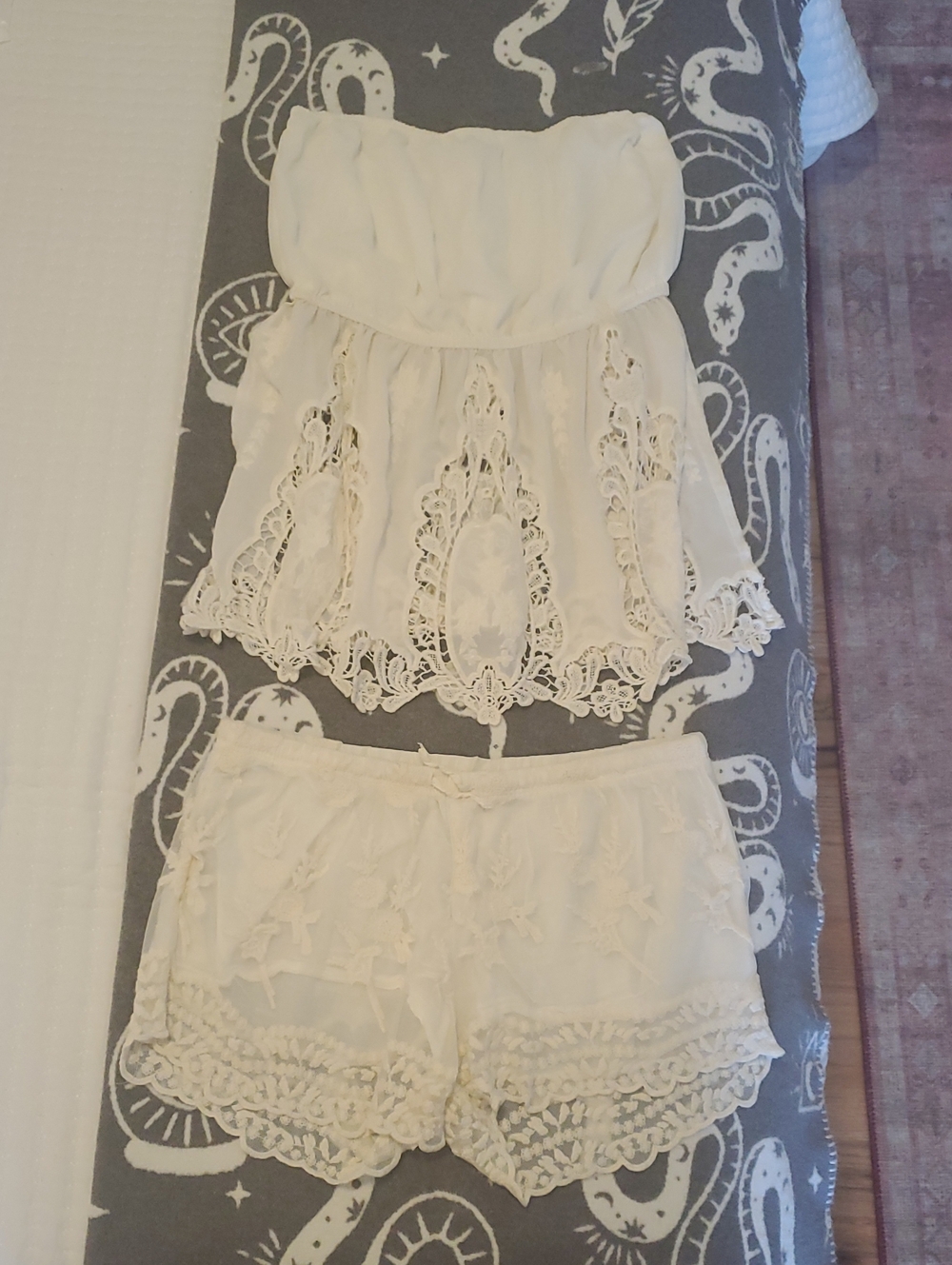 Secret Possessions White Cotton Lined Shorts